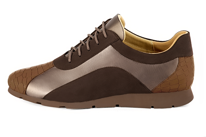 Caramel brown and copper gold women's three-tone elegant sneakers. Round toe. Flat rubber soles. Profile view - Florence KOOIJMAN